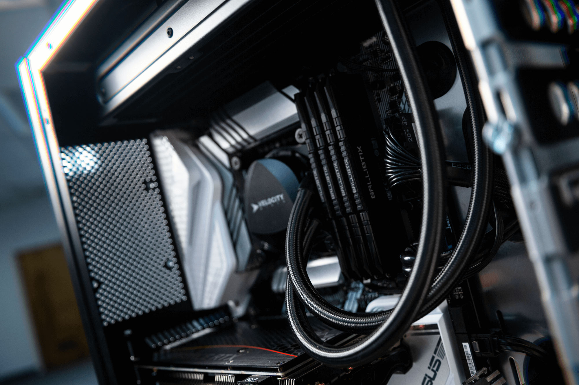 Velocity Micro Raptor Z55 (2021) Review 4 Liquid Cooling